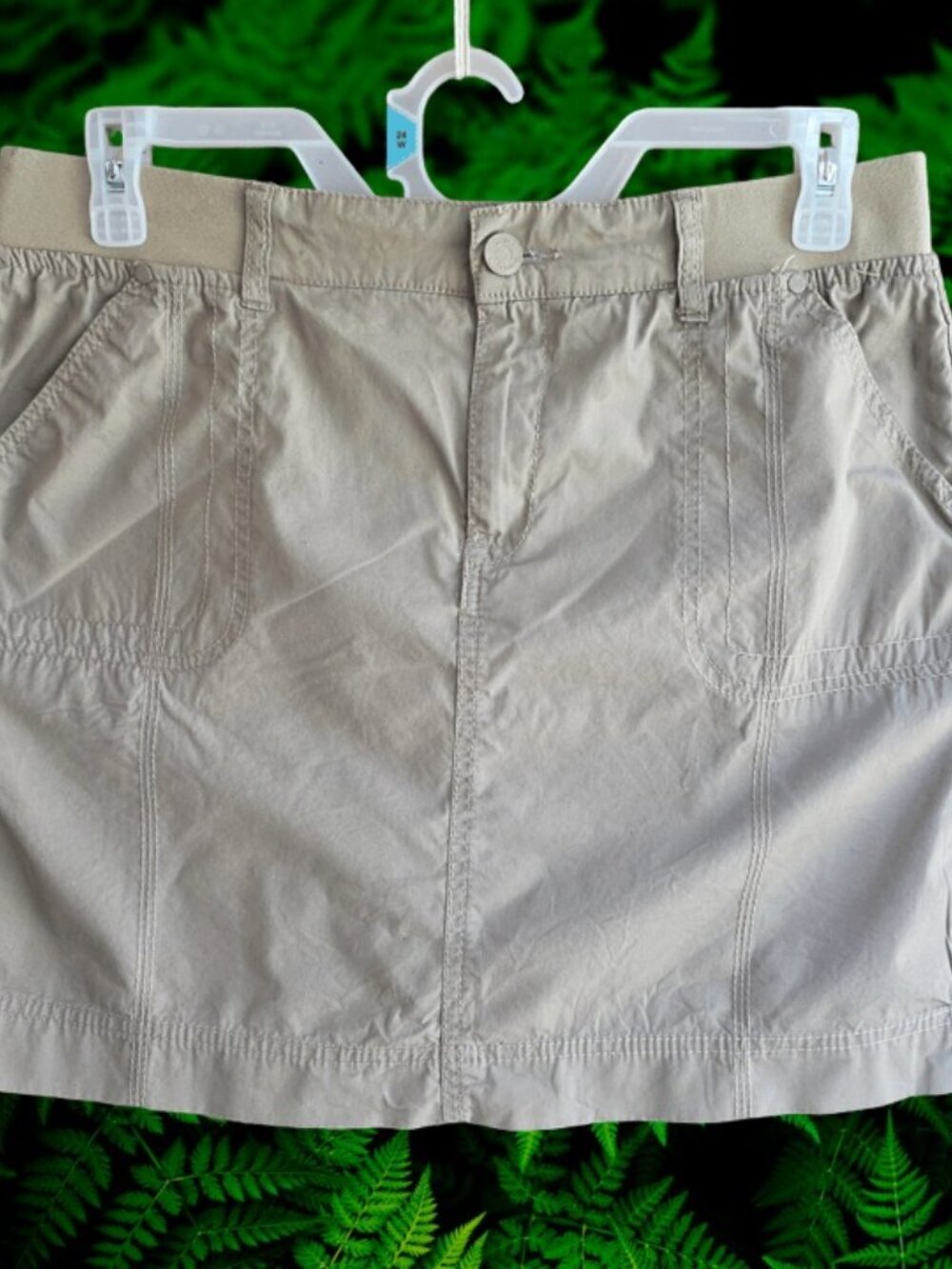Gloria Vanderbilt Beige Khaki Skort Size 12 Cotton Stretch Utility Travel